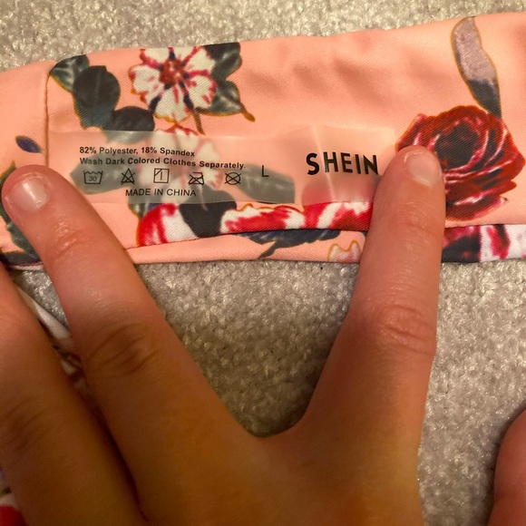 ✨NEW w/out tags Floral Bandeau High Cut Bikini✨ - Picture 3 of 4